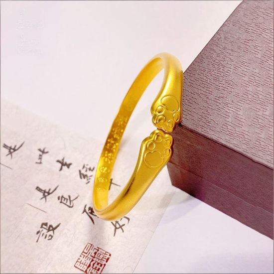图片 古法沙金招财纳福猫爪开口手镯 金店同款小猫咪脚印镯子实心素圈